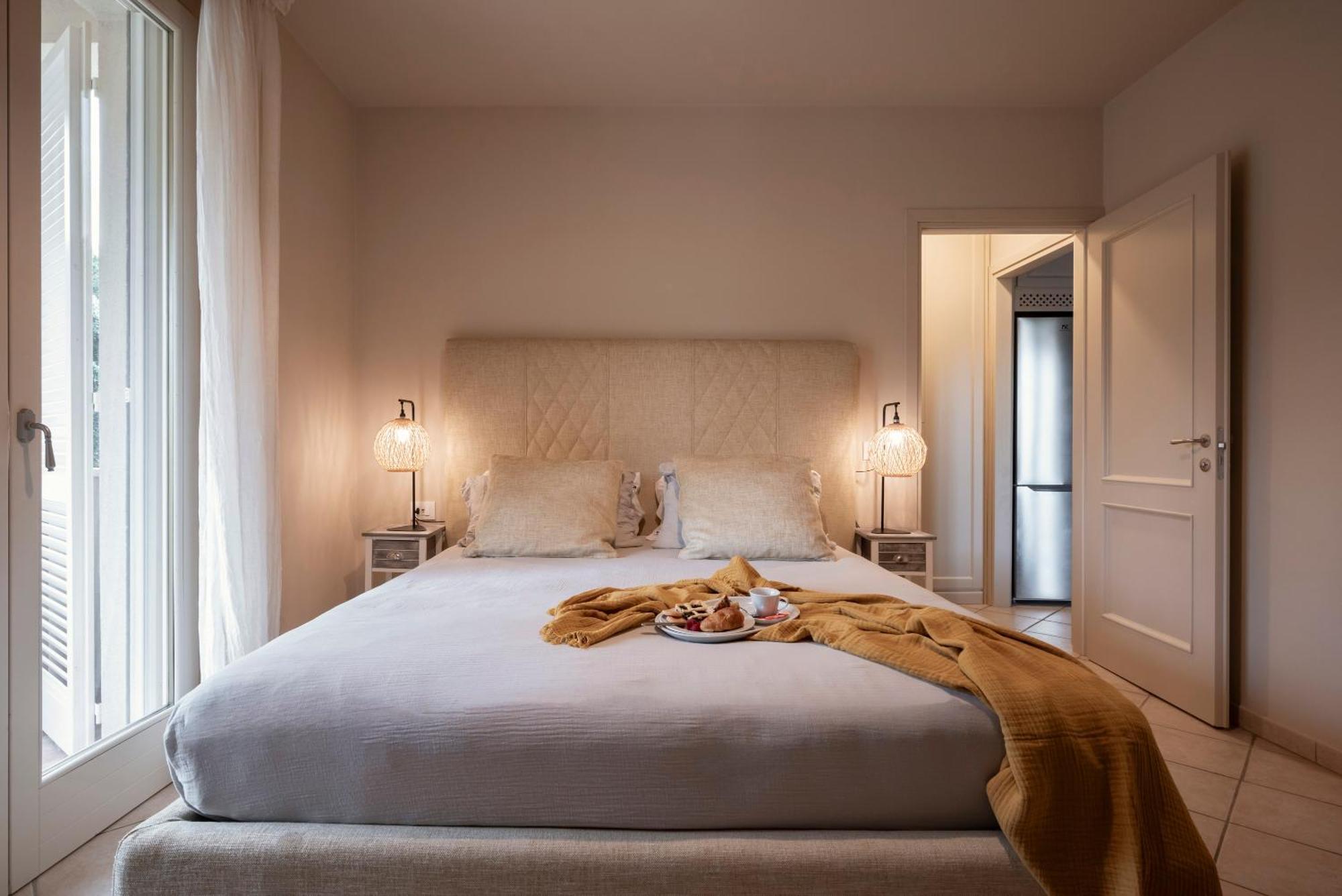 Zefiro Apartments San Vincenzo Ngoại thất bức ảnh